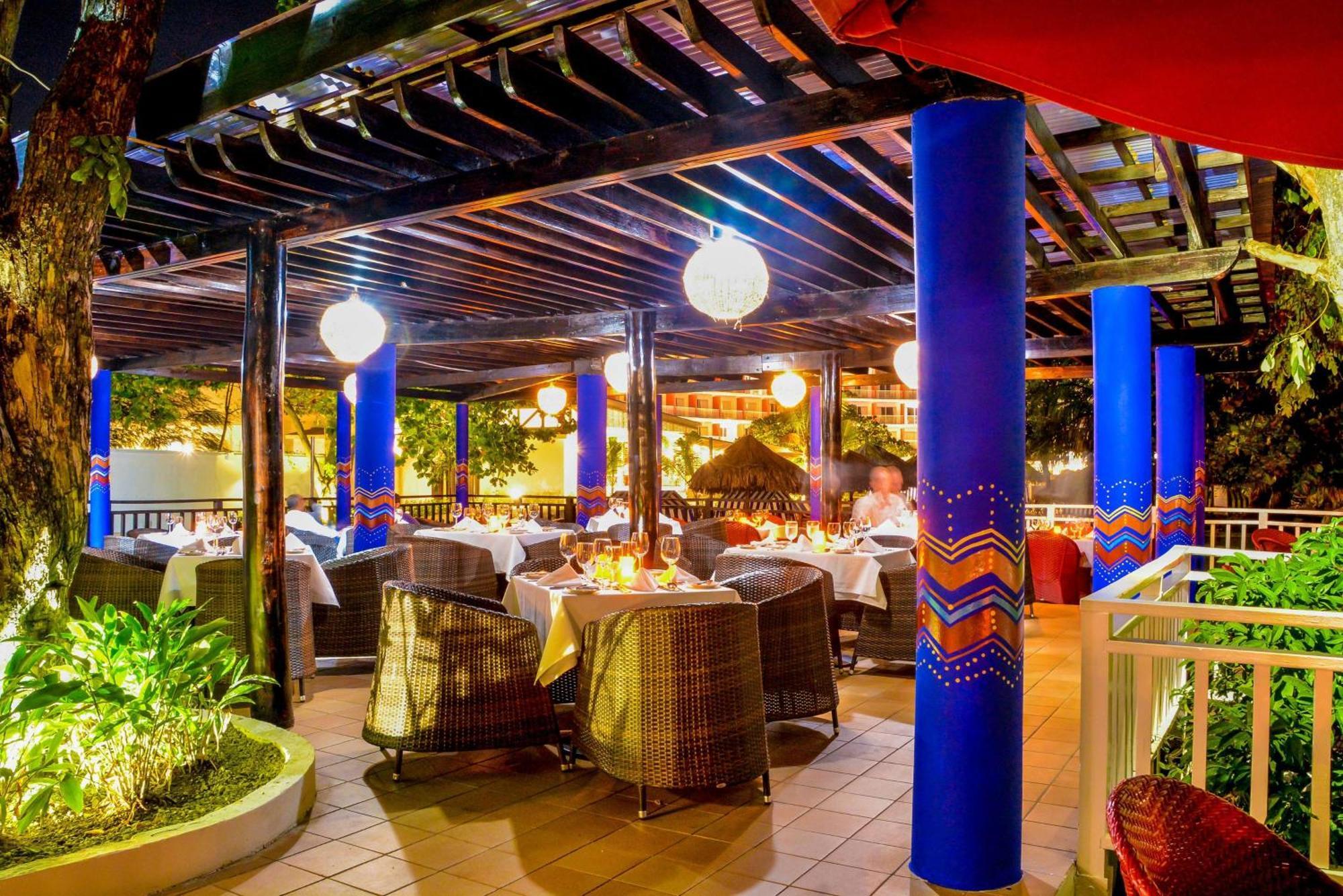 Grand Decameron Cornwall Beach, A Trademark All-Inclusive Resort Montego Bay Eksteriør billede