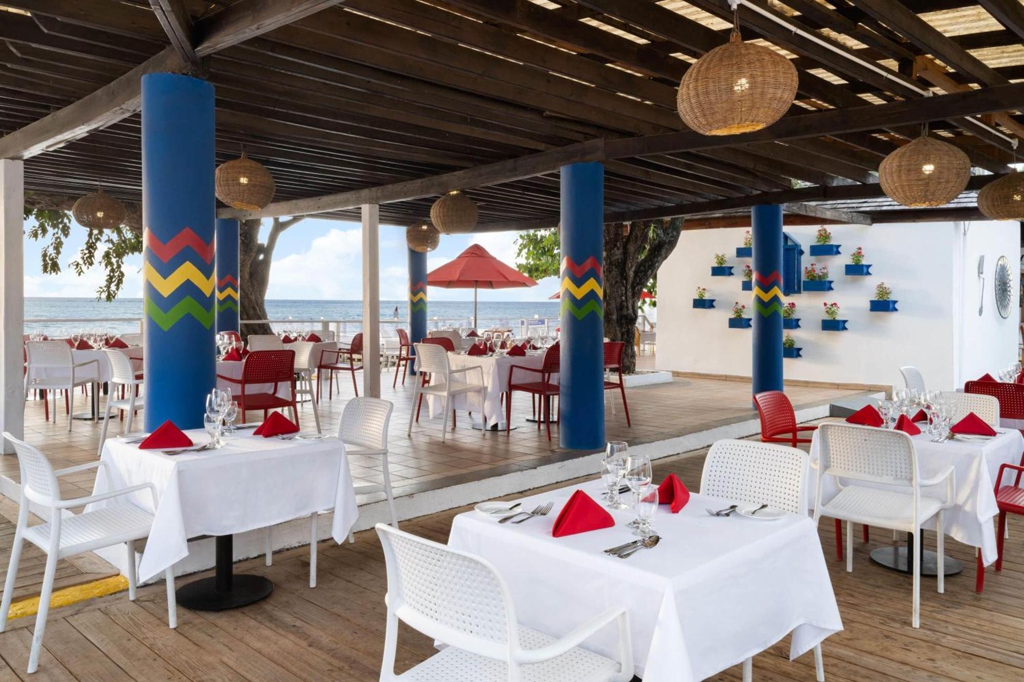 Grand Decameron Cornwall Beach, A Trademark All-Inclusive Resort Montego Bay Eksteriør billede