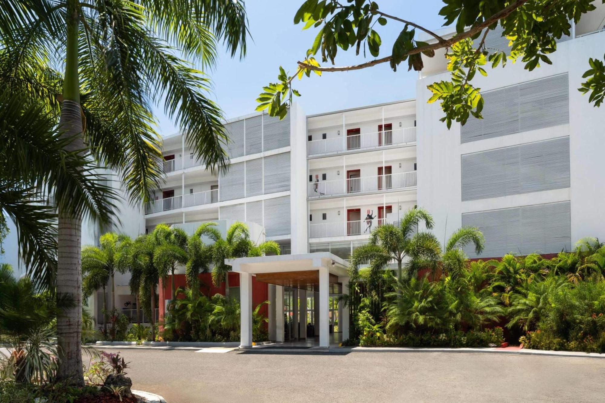 Grand Decameron Cornwall Beach, A Trademark All-Inclusive Resort Montego Bay Eksteriør billede